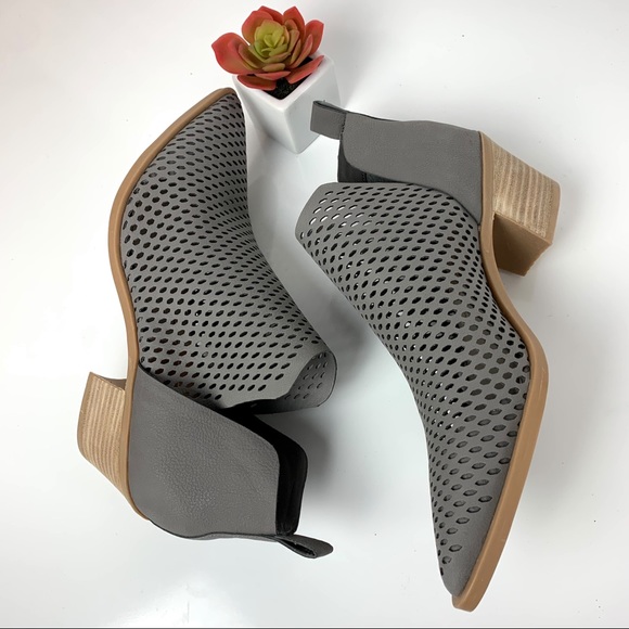 DOLCE VITA PERFORATED SHER LEATHER GRAY BOOTIES - Picture 3 of 7